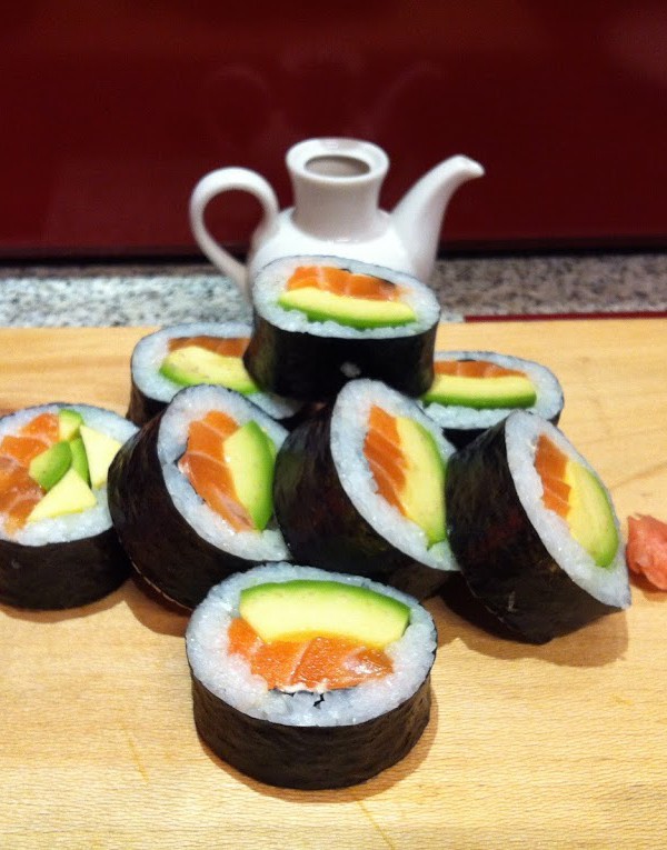 Makis de salmón y aguacate